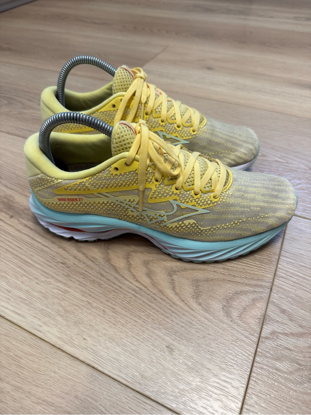 Mizuno Wmns Wave Rider 27  'Anise Flower Size 8